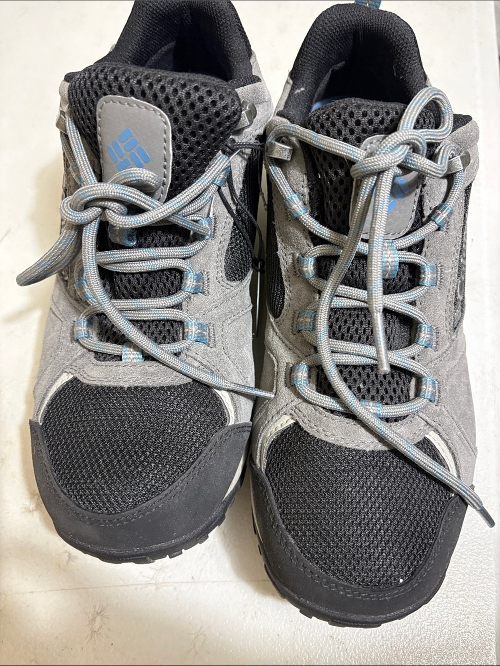 NWT Columbia Men’s Waterproof Hiking Sneakers Gray Blue Size 8.5 No Box